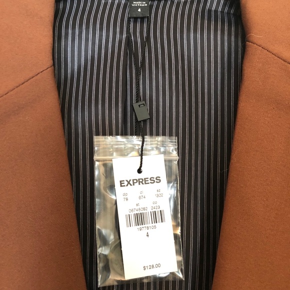 NWT EXPRESS camel brown blazer, size 4 - Picture 3 of 3